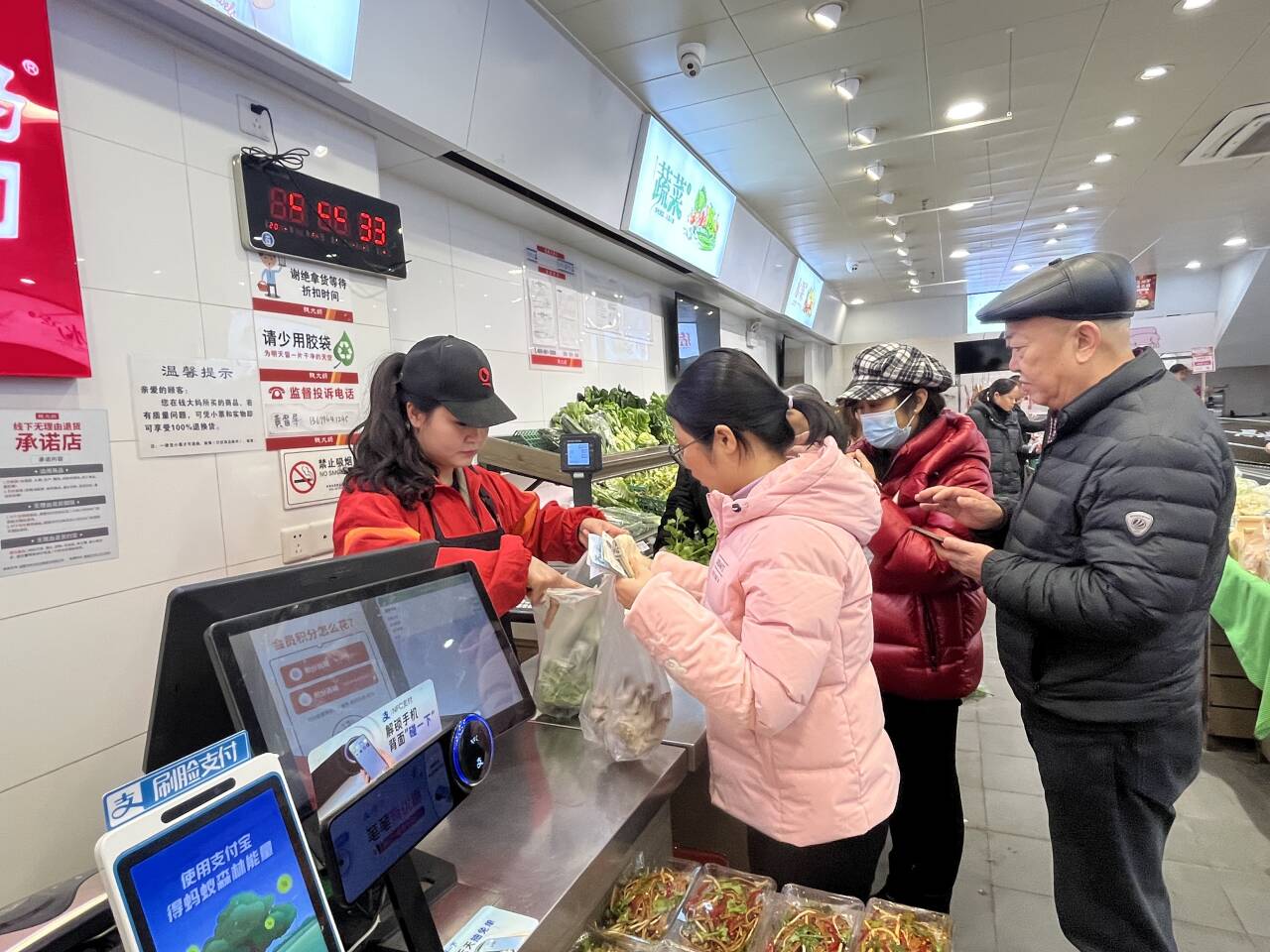 PA视讯淘宝闪购开源AI大模型“白泽”可24小时监控分析后厨直播(图1)